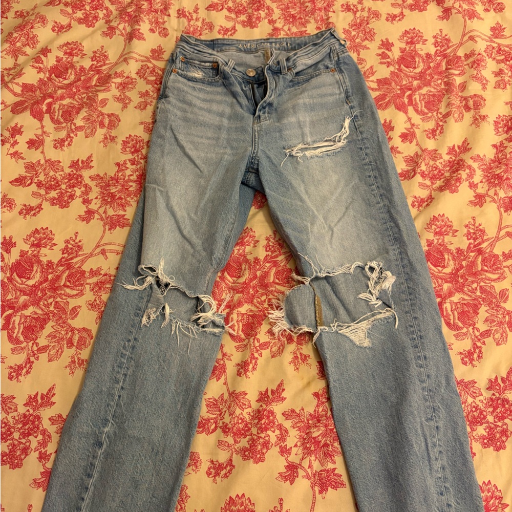 American Eagle Outfitters Light Blue Distressed Boyfriend Jeans